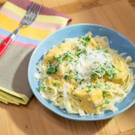 Slow-Cooker Golden Chicken Pasta