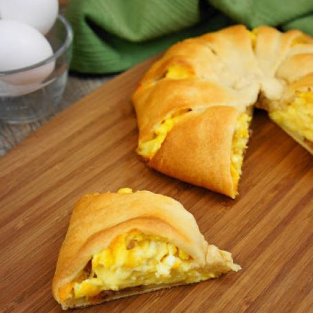 'Bacon Egg and Cheese Ring'/Pinterest