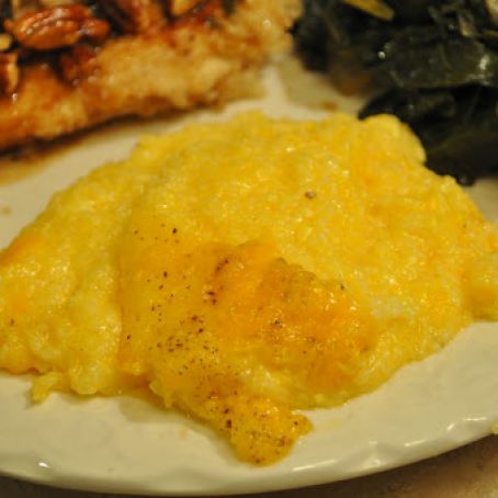 Cheesy Garlic Baked Grits