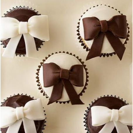 Black and White Bows
