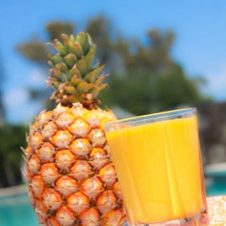 Mood-Boosting Liquid Gold Turmeric Smoothie