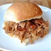 SLOW COOKER BBQ PULLED PORK SANDWICHES