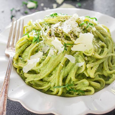 Creamy Avocado Spinach Pesto