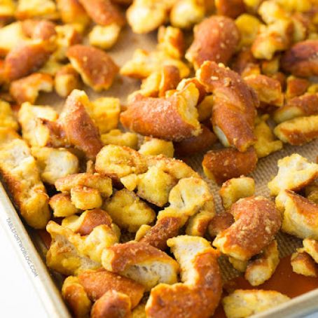 Honey Mustard Pretzel Bits