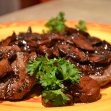 Beef Medallions and Mushrooms in Red Wine Sauce PRINT