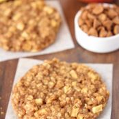 Apple Pie Oatmeal Cookies