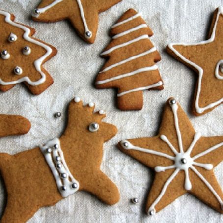 Gingerbread cut out cookie recipe for holiday decorating