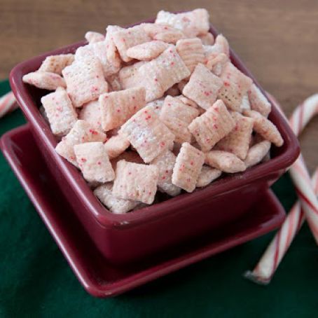 Candy Cane Muddy Buddies