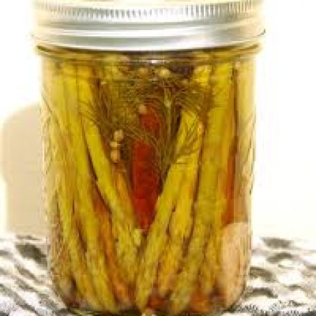 Spicy Pickled Asparagus Spears