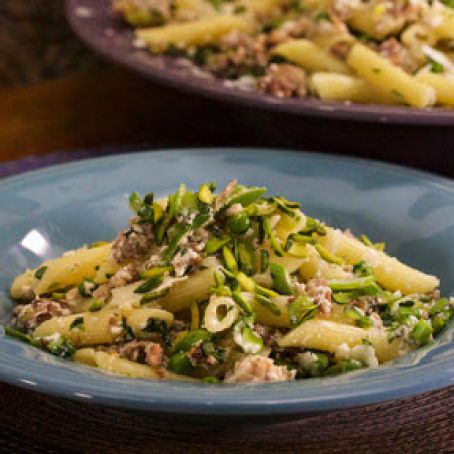 Penne with Ricotta, Prosciutto, Sausage and Peas