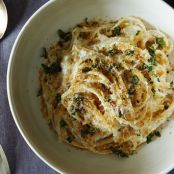 White Pasta with Garlic Parmesan Bread Crumbs