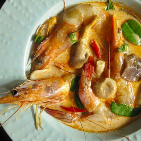 Creamy Tom Yam Kung (Thai Hot And Sour Soup With Shrimp)