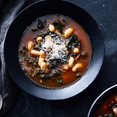 Speedy Kale & White Bean Stew 