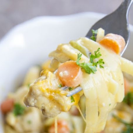 One Pot Creamy Chicken and Noodles