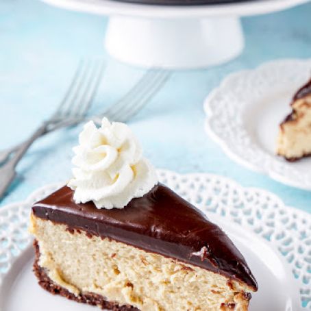 Peanut Butter Chocolate Cheesecake