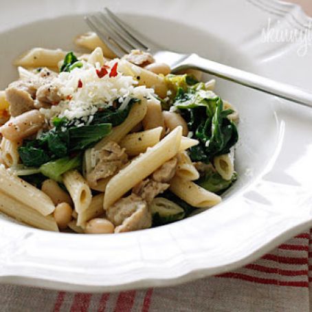 PASTA WITH ITALIAN CHICKEN SAUSAGE, ESCAROLE AND BEANS