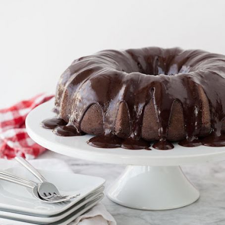 Devil’s Food Bundt Cake with Chocolate Espresso Ganache | foodiecrush
