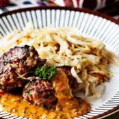 Hamburger Patties with Creamy Tomato Sauce - Diet Doctor