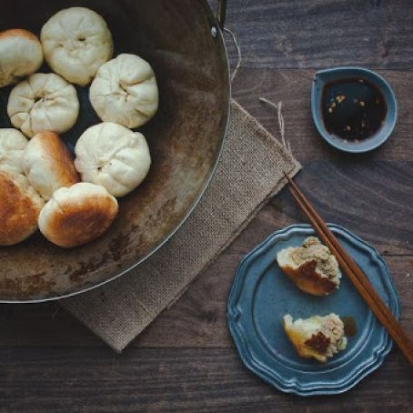 Panfried Pork Steamed Buns (Shengjian Bao)