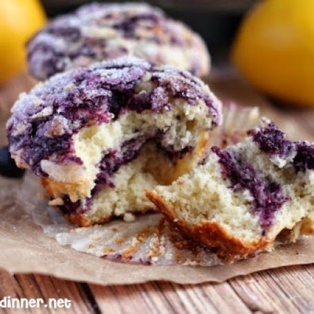 THE BEST BLUEBERRY MUFFINS