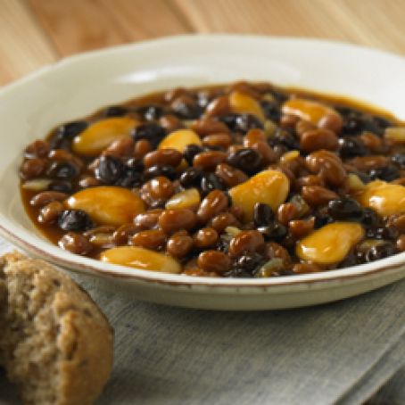 VEGETARIAN BBQ SKILLET BEANS