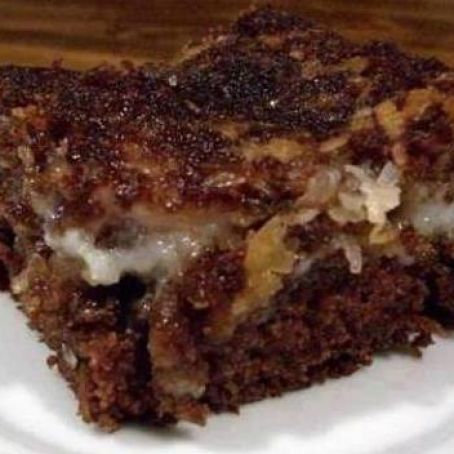 GERMAN CHOCOLATE UPSIDE DOWN CAKE