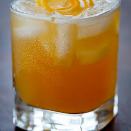 BOURBON - Maple-Meyer Lemon Whiskey Sour