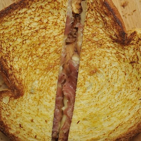 Brie and Prosciutto Melt