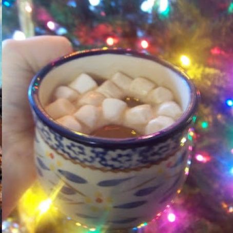 Creamy Crockpot Hot Cocoa {Best Ever!}