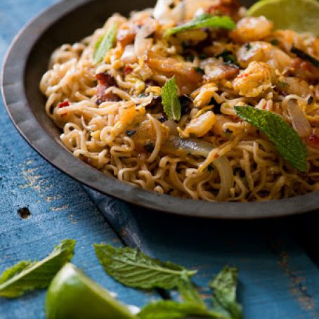 Shrimp and Bacon Ramen Stir Fry