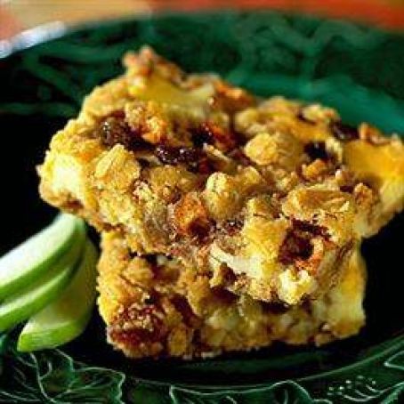 Apple Golden Raisin Cheesecake Bars