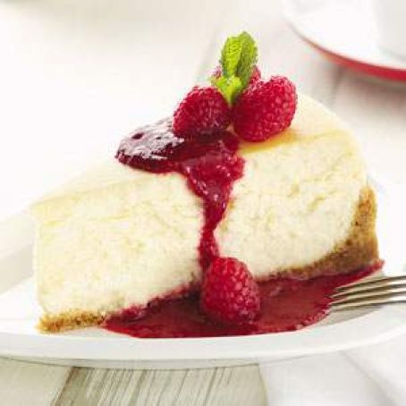 Cheesecake with Raspberry Sauce