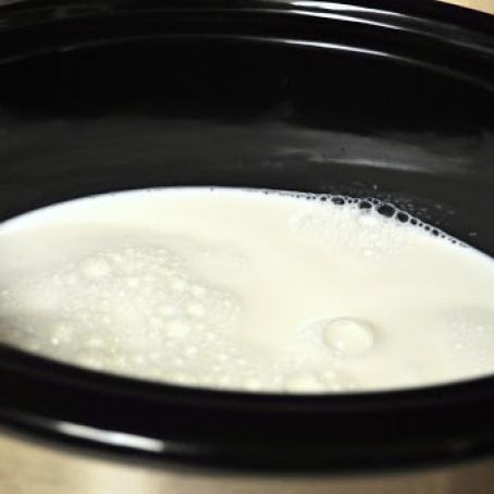 How to Make Homemade Yogurt in a Crockpot