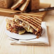 Grilled Gruyère and Sweet Onion Sandwiches
