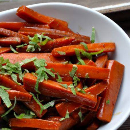 Carrots with Pomegranate Glaze