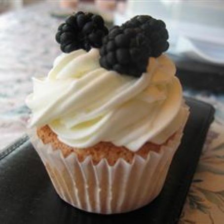 Stabilized Whipped Cream Frosting