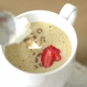 Smoothie: Kale with Strawberry and Cardamom