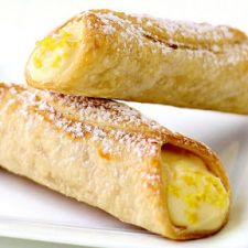 Lemon Meringue Pie Cannoli