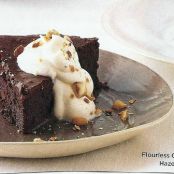 FLOURLESS CHOCOLATE HAZELNUT CAKE