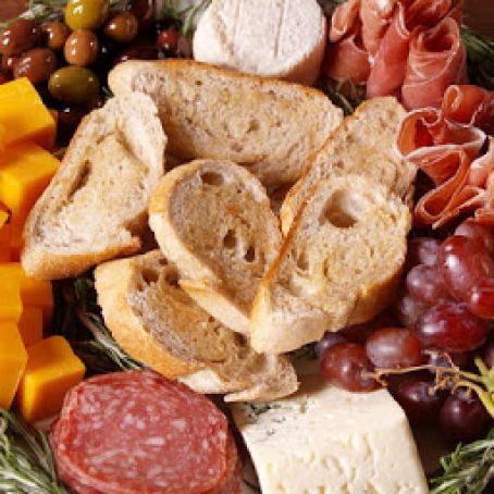 Antipasto Wreath