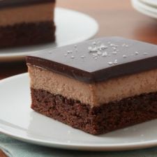 Brownie Batter Cheesecake Bars