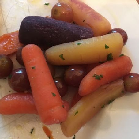 Carrots with Grapes