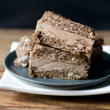 CHOCOLATE, RAW ICE CREAM SANDWICHES [VEGAN]