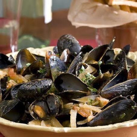Steamed Mussels in Wine Sauce