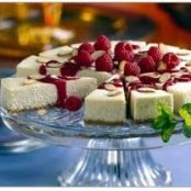 Italian Cream Cheese Cake with Raspberry Sauce