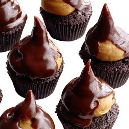 Mini Peanut Butter Cupcakes*