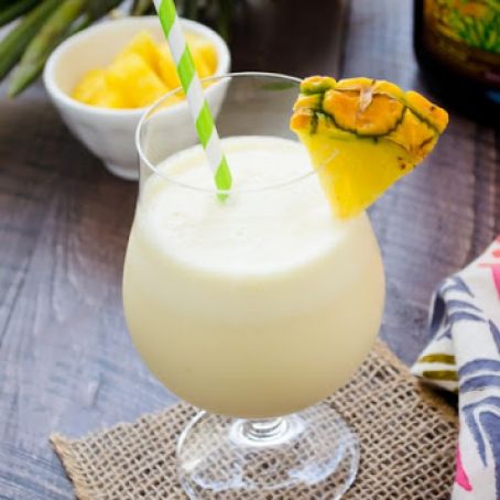 FRESH PINEAPPLE PINA COLADA