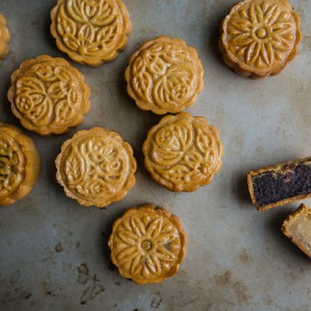 Traditional Cantonese Mooncakes