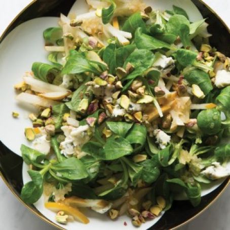 Asian Pear Salad with Gorgonzola and Toasted Pistachios