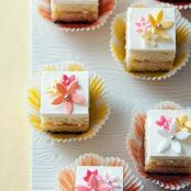 Flower-Power Petits Fours